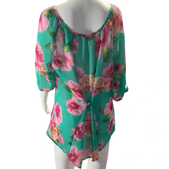 Wishful Park - Womens Lightweight Oversized Floral Blouse - Picture 3 of 9